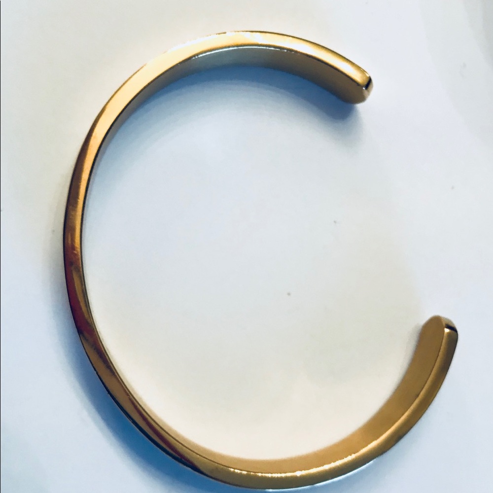 Golden bangle brandnew - Picture 3 of 5